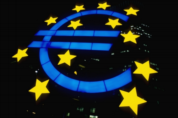 Vláda schváli, že zatím nestanoví termín přijetí eura.