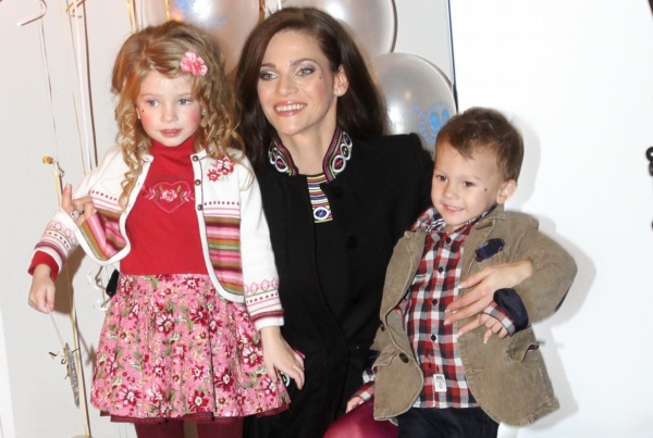 Andrea Verešová s dcerou Vanesskou a synem Danielem.