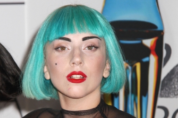 Lady Gaga je známá svými módními výstřelky. Lady Gaga je známá svými módními výstřelky.