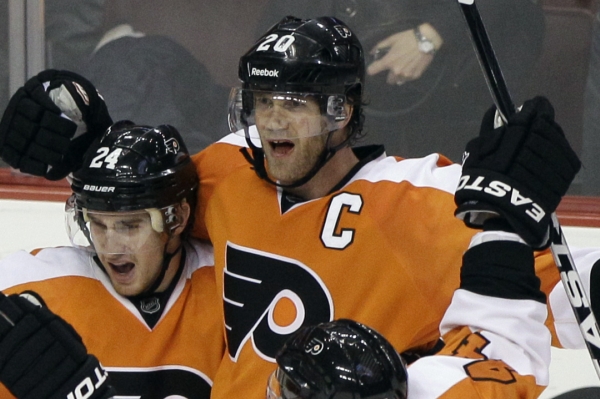 Chris Pronger (20) se v této sezoně na led už nevrátí.