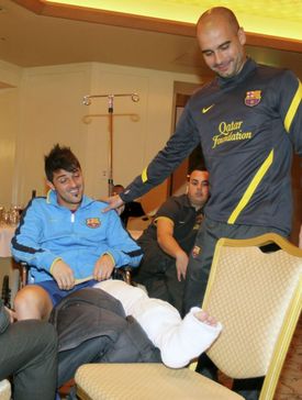 David Villa žertuje s Guardiolou. 