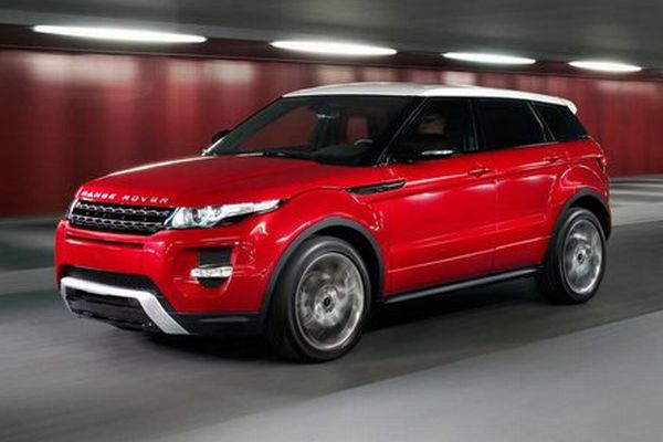 Autem roku 2012 Klubu motoristických novinářů se stal Range Rover Evoque.