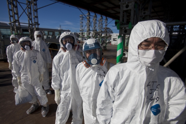 Několik desítek zaměstnanců, kteří se podílejí na zabezpečení havarované japonské jaderné elektrárny Fukušima, onemocnělo střevní chřipkou.
