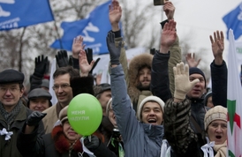 Rusové i nadále protestují proti volbám, které se konaly před týdnem.