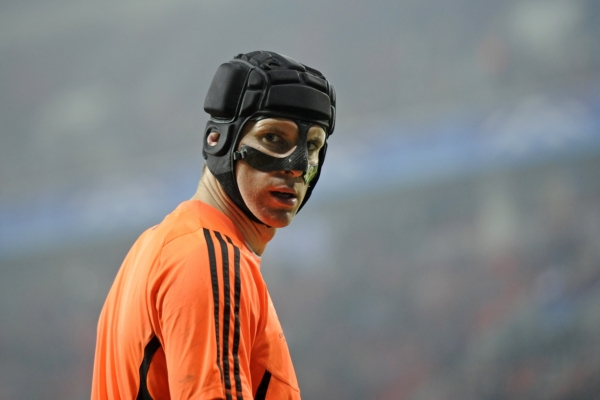 Gólman Chelsea Petr Čech.