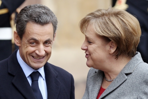 Přijde země, jíž vládne prezident Sarkozy (vlevo), o prestižní rating?