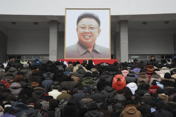 Čína, která je hlavním spojencem komunistické KLDR, byla o smrti severokorejského vůdce Kim Čong-ila informována údajně již v sobotu, tedy hned v den Kimova úmrtí.