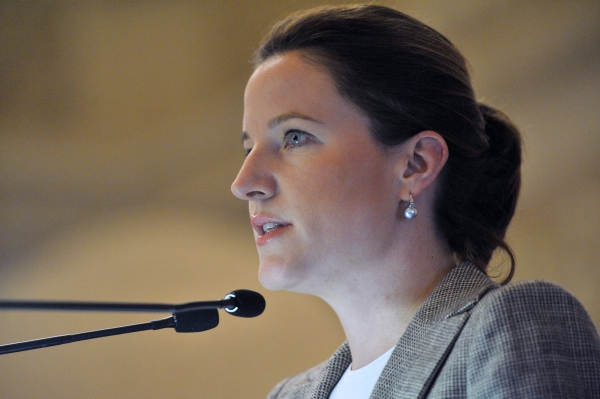 Vicepremiérka za VV Karolína Peake řekla, že ministři za její stranu na vládě opět nastolili otázku, kde stát na vyrovnání vezme peníze.