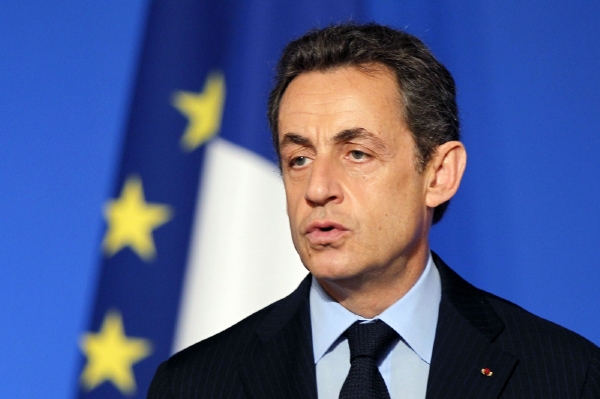 Nebývalý destruktivní vliv na eurozónu by mohly mít problémy Francie se splácením dluhu. Na snímku francouzský prezident Nicolas Sarkozy.