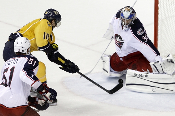 Martin Erat dává vítězný gól v utkání s Columbusem.