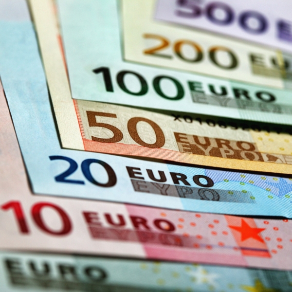 Jednotná evropská měna euro.