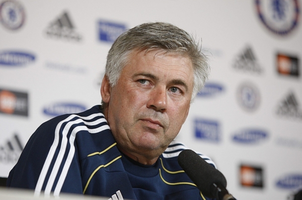 Trenér Carlo Ancelotti.