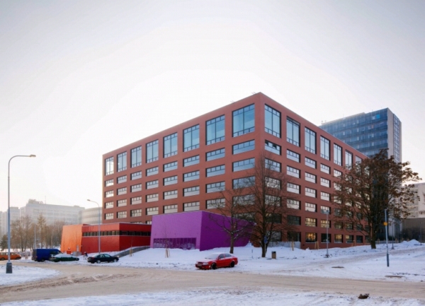 Nová budova fakulty architektury ČVUT od Aleny Šrámkové.