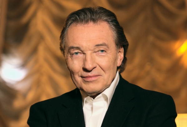Zpěvák Karel Gott.