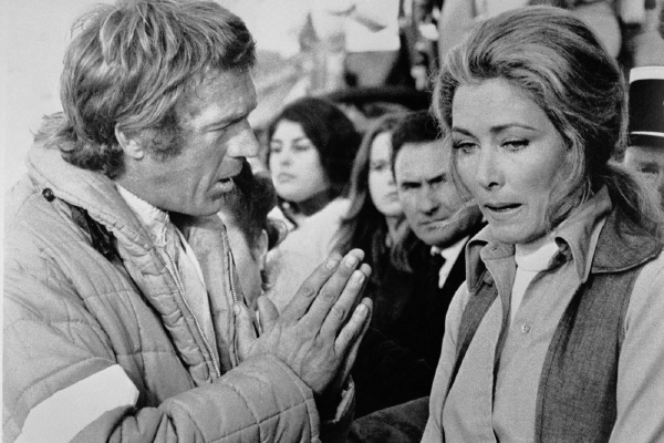 Steve McQueen s hereckou partnerkou Elgou Andersonovou.