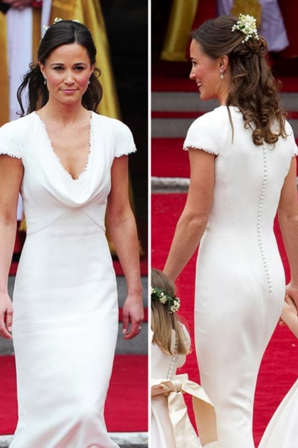 Pippa Middletonová, mladší sestra vévodkyně Kate, na sebe strhla pozornost během královské svatby v šatech Alexandera McQueena. Média o ní pak často psala: "Perfektní Pippa!" Pippa Middletonová, mladší sestra vévodkyně Kate, na sebe strhla pozornost během královské svatby v šatech Alexandera McQueena. Média o ní pak často psala: "Perfektní Pippa!"