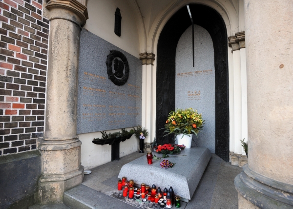 Hrobka na Vinohradském hřbitově, kam bude uložena urna s Havlovým popelem.