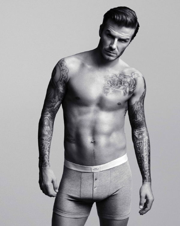 Kromě prádla ukázal Beckham i svá tetování.