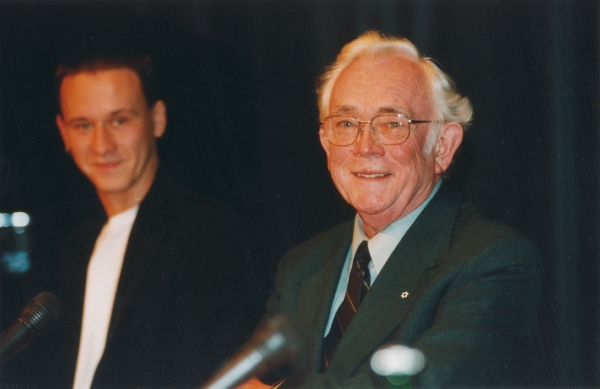 Josef Škvorecký byl podle Klause "svobodný muž v nesvobodném světě". Josef Škvorecký byl podle Klause "svobodný muž v nesvobodném světě".
