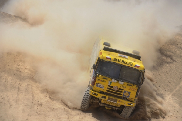 Aleš Loprais se po čtvrté etapě Rallye Dakar posunul na čtvrté místo celkového pořadí. Aleš Loprais se po čtvrté etapě Rallye Dakar posunul na čtvrté místo celkového pořadí.