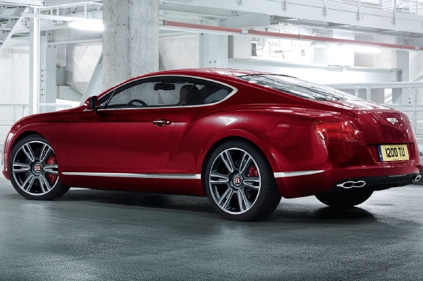 Continental GT předvádí klasické linie kupátka.