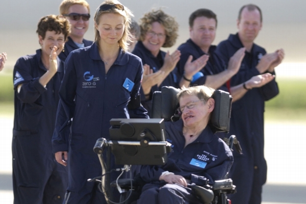 Britský astrofyzik Stephen Hawking. Britský astrofyzik Stephen Hawking.