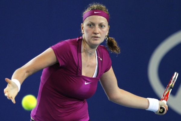 Petra Kvitová v utkání s Caroline Wozniackou.