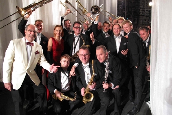 Glenn Miller Orchestra.