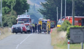 Policie zajišťuje místo nehody balónu.