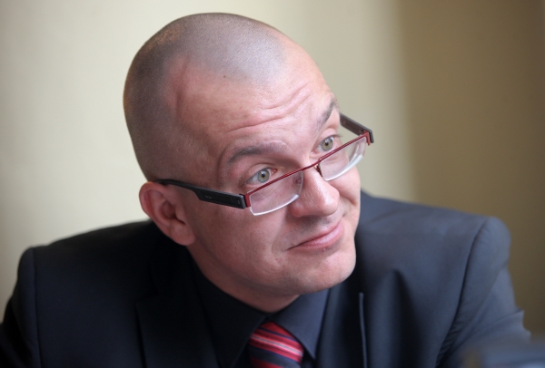 Na veřejnost se dostal záznam rozhovoru mezi poslancem Jaroslavem Škárkou a blízkým spolupracovníkem Víta Bárty.