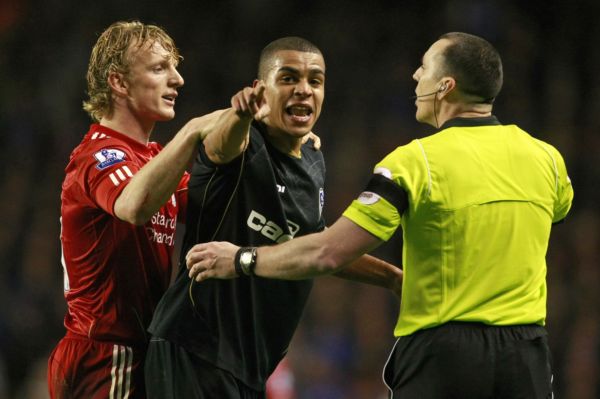 Tom Adeyemi, nadějný fotbalista Oldhamu. Tom Adeyemi, nadějný fotbalista Oldhamu.