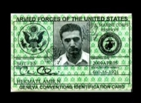 Hekmatiho průkaz příslušníka ozbrojených sil USA.