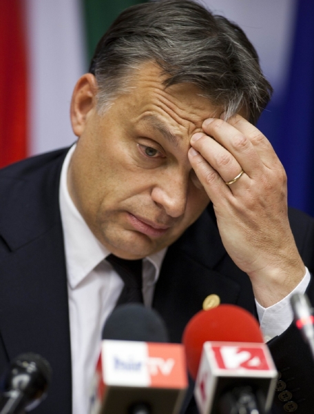 Změnou ústavy si premiér Orbán chtěl zjednodušit vládnutí, ale nadělal si i řadu starostí.