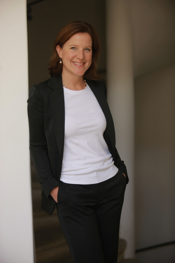 Karolína Peake.