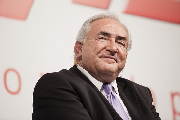DSK je zapletený ve skandálu dovážení prostitutek do USA. Zneužíval své postavení?