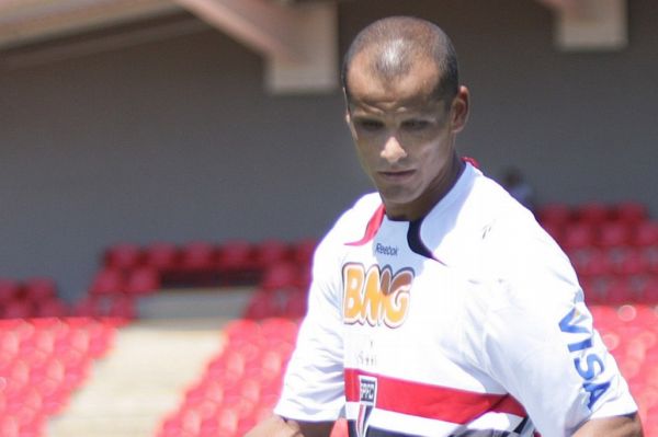 Bývalý nejlepší hráč světra, Brazilec Rivaldo. Bývalý nejlepší hráč světra, Brazilec Rivaldo.