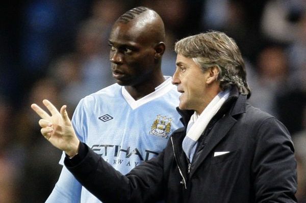 Mario Balotelli (vlevo) je magnet na různé skandály. Mario Balotelli (vlevo) je magnet na různé skandály.