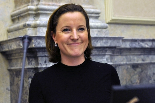Karolína Peake má v kabinetu premiéra Nečase na starosti boj s korupcí.