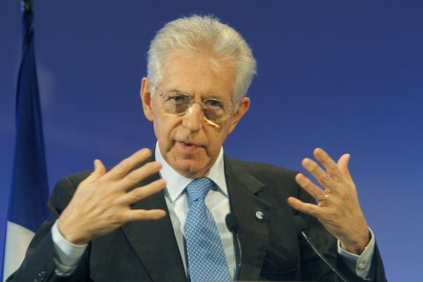 Italský premiér Mario Monti. Italský premiér Mario Monti.