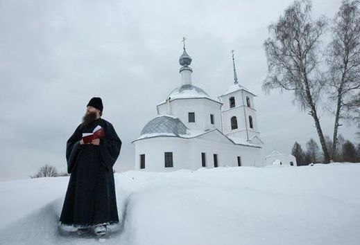 Po rozpadu SSSR zažila ortodoxní církev boom. Po rozpadu SSSR zažila ortodoxní církev boom.