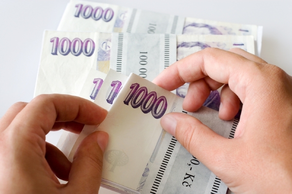 Úředníci našli v domě mrtvého 620 tisíc, teď připadnou státu (ilustrační foto). Úředníci našli v domě mrtvého 620 tisíc, teď připadnou státu (ilustrační foto).