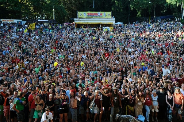Na zatím poslední ročník jednoho z nejstarších festivalů u nás dorazilo skoro 20 000 návštěvníků. Na zatím poslední ročník jednoho z nejstarších festivalů u nás dorazilo skoro 20 000 návštěvníků.