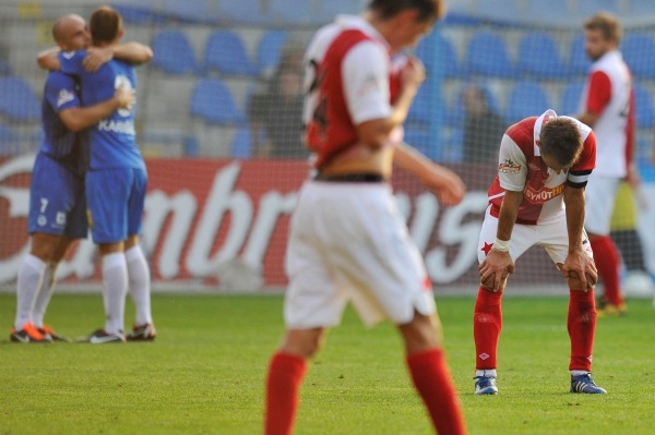 Fotbalistům pražské Slavie se první přípravné utkání vůbec nevyvedlo. Fotbalistům pražské Slavie se první přípravné utkání vůbec nevyvedlo.