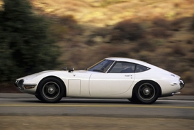 Toyota 2000  GT se proměnila ve vůz se solárním pohonem.