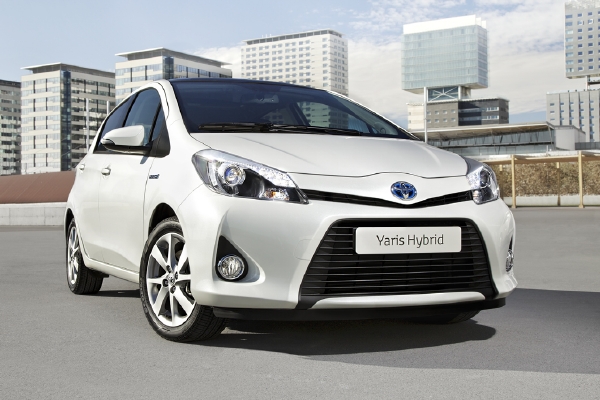 Hybridní motor dostává další model Toyoty, tentokrát model Yaris. 