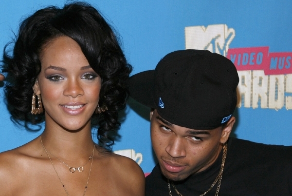 Rihanna a Chris Brown v době, kdy jim to ještě fungovalo. Rihanna a Chris Brown v době, kdy jim to ještě fungovalo.