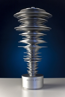 Trofej ceny Apollo navrhl Maxim Velčovský.