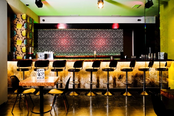 Bar hotelu The ICON Hotel & lounge v Praze.