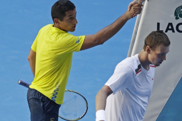 Tomáš Berdych podal ruku sudímu, španělského soupeře ignoroval.