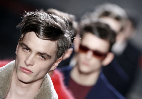Na přehlídkách se prezentují i nenositelné modely.